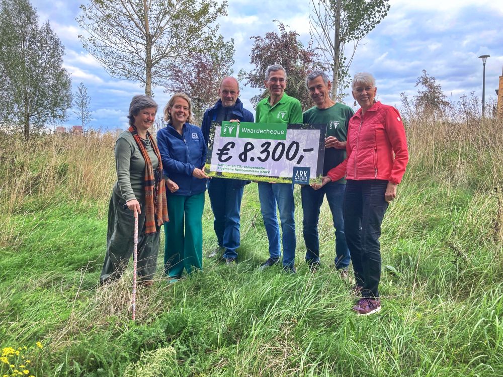 KNNV doneert 8.300,- aan Stichting ARK